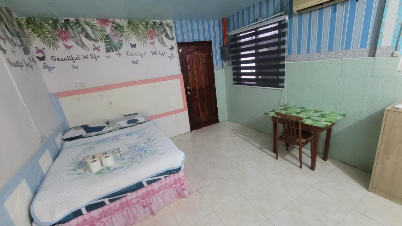 Home Sweetie Homestay & Bunkbeds Moalboal Esterno foto