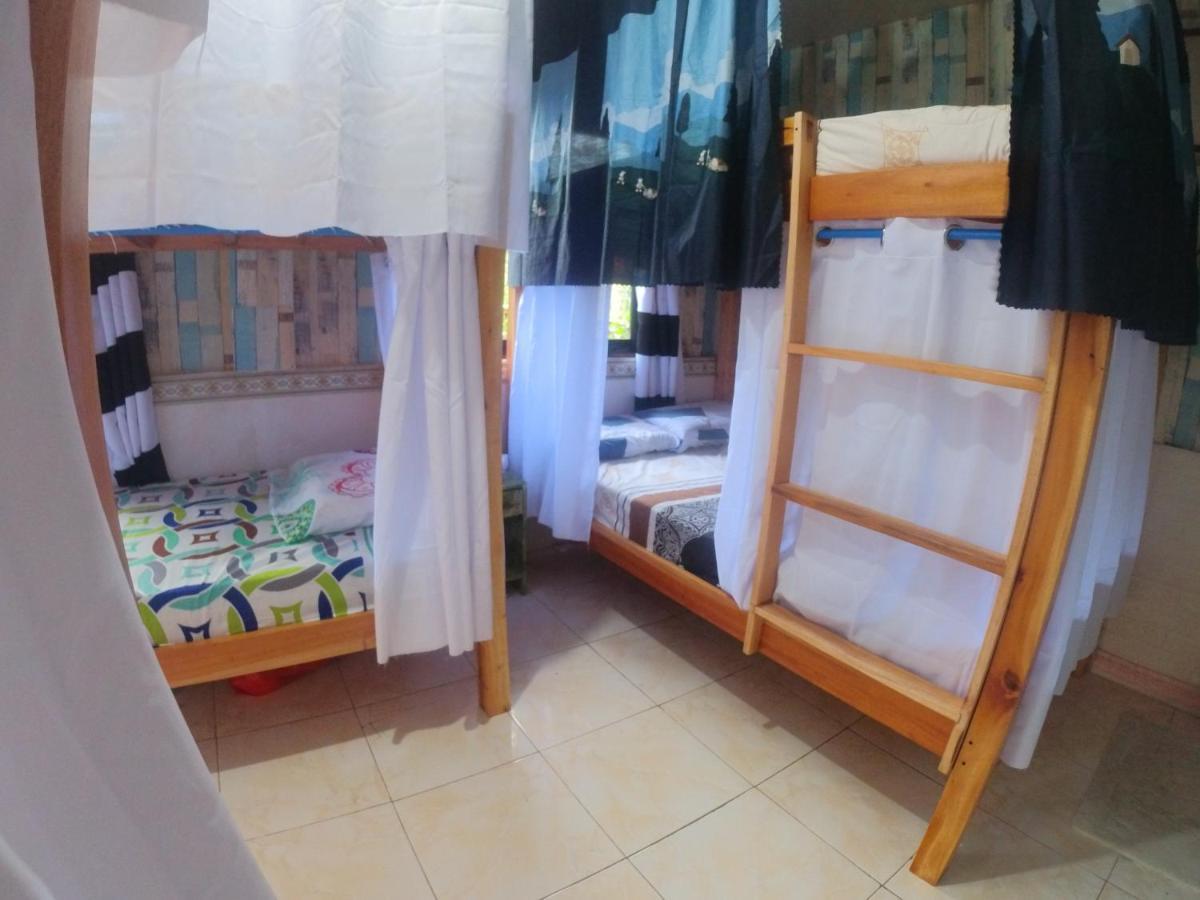 Home Sweetie Homestay & Bunkbeds Moalboal Esterno foto